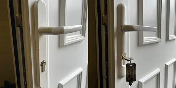 Door handle fitting Broom